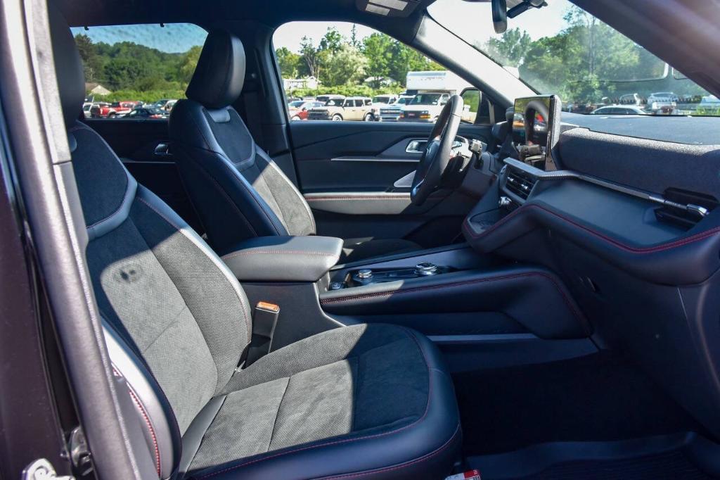 used 2025 Ford Explorer car, priced at $55,900