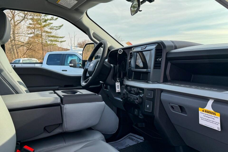 new 2025 Ford F-250 car, priced at $52,770