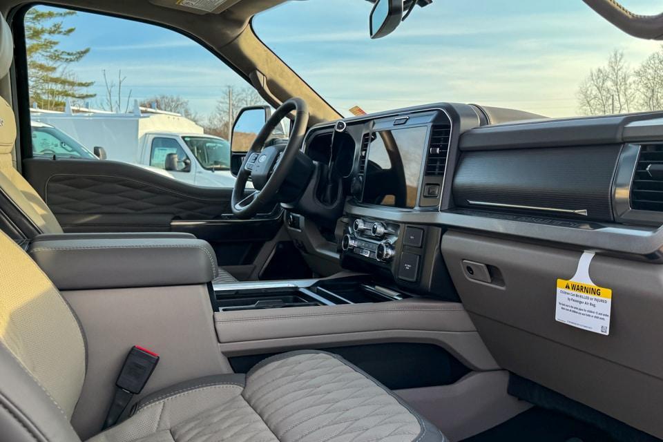 new 2025 Ford F-350 car