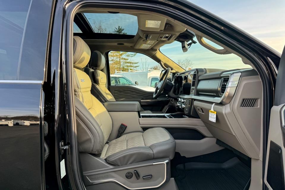 new 2025 Ford F-350 car