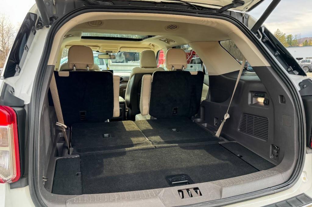 used 2020 Ford Explorer car, priced at $31,900