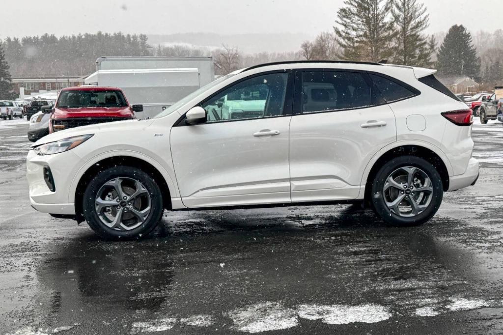 used 2024 Ford Escape car, priced at $28,900