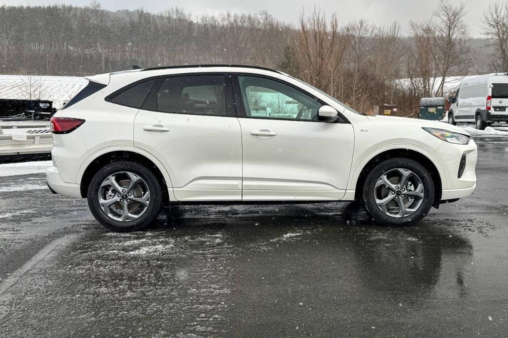 used 2024 Ford Escape car, priced at $28,900