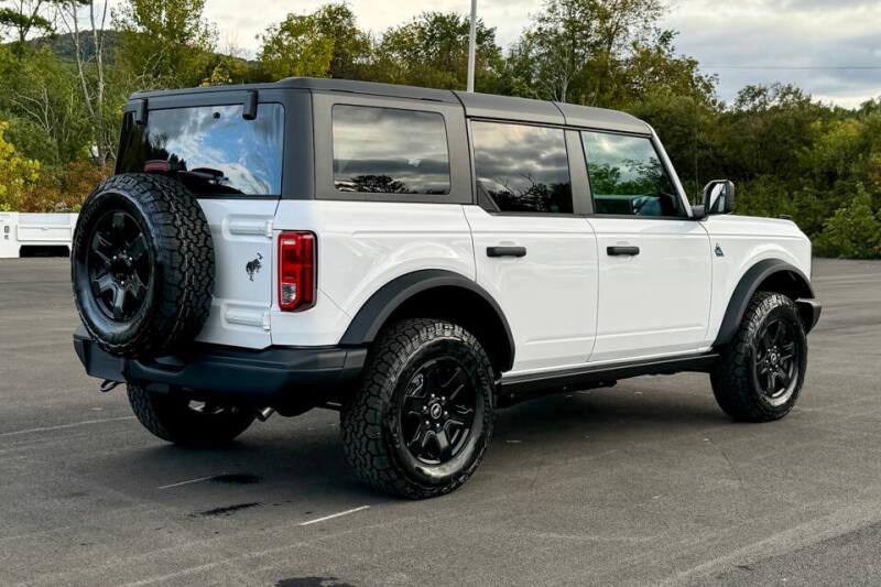 new 2024 Ford Bronco car, priced at $46,886