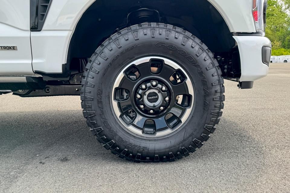 new 2025 Ford F-350 car