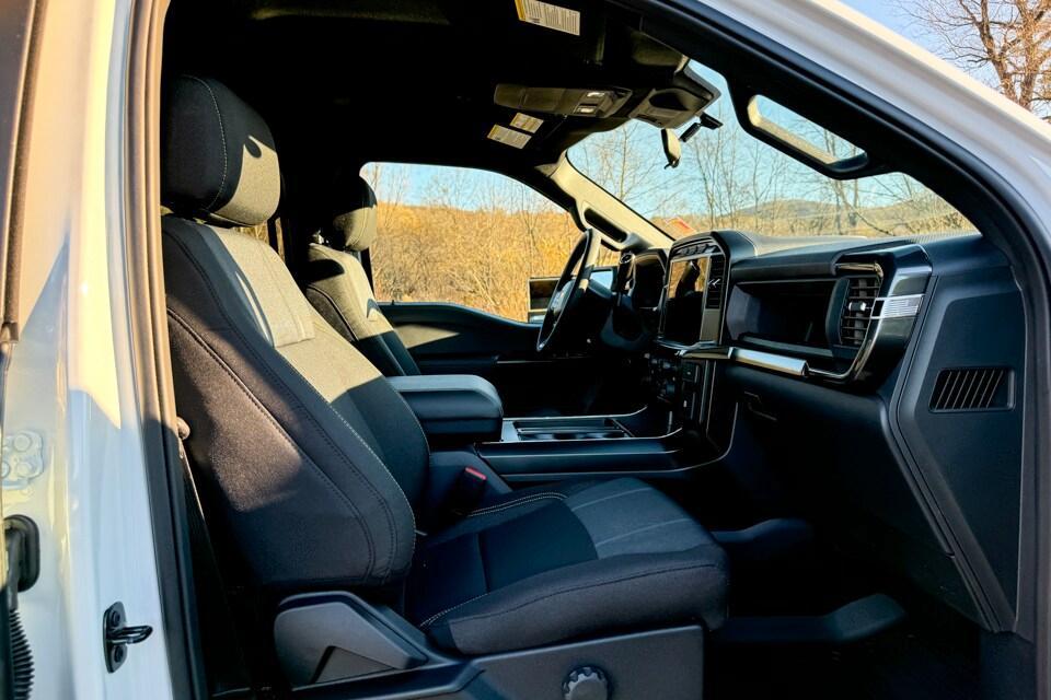 new 2024 Ford F-150 car, priced at $48,811