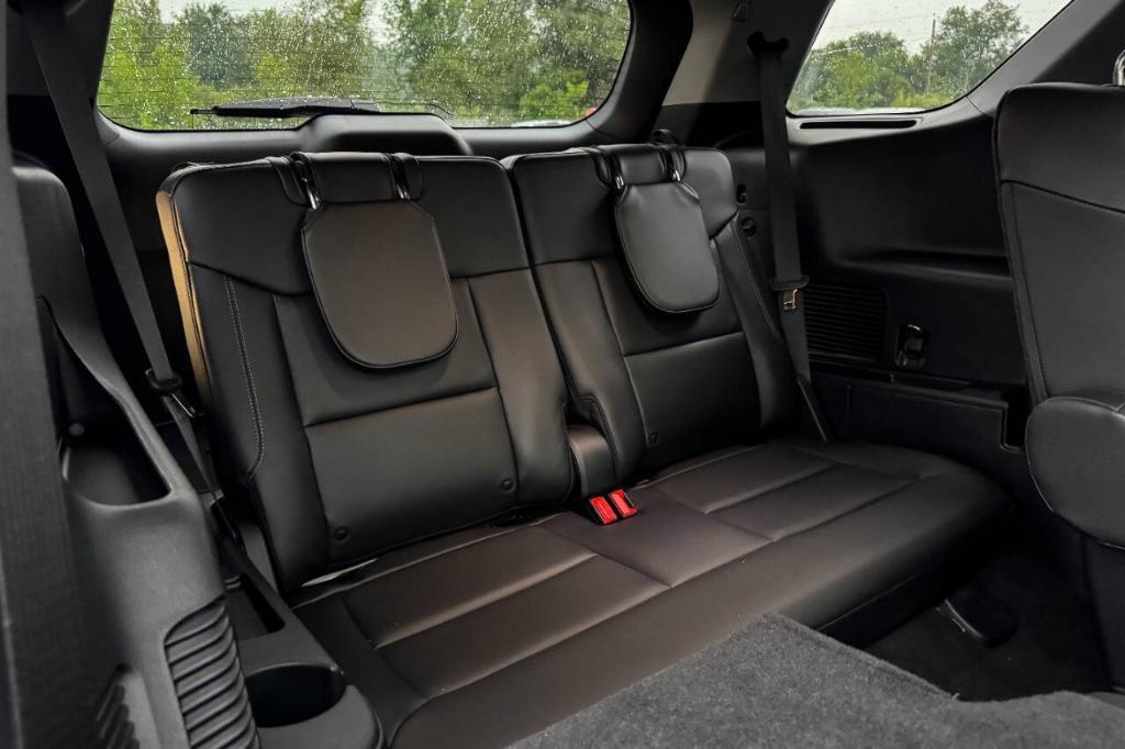 used 2022 Ford Explorer car, priced at $31,900