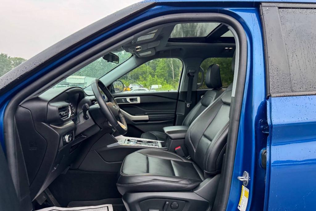 used 2022 Ford Explorer car, priced at $31,900