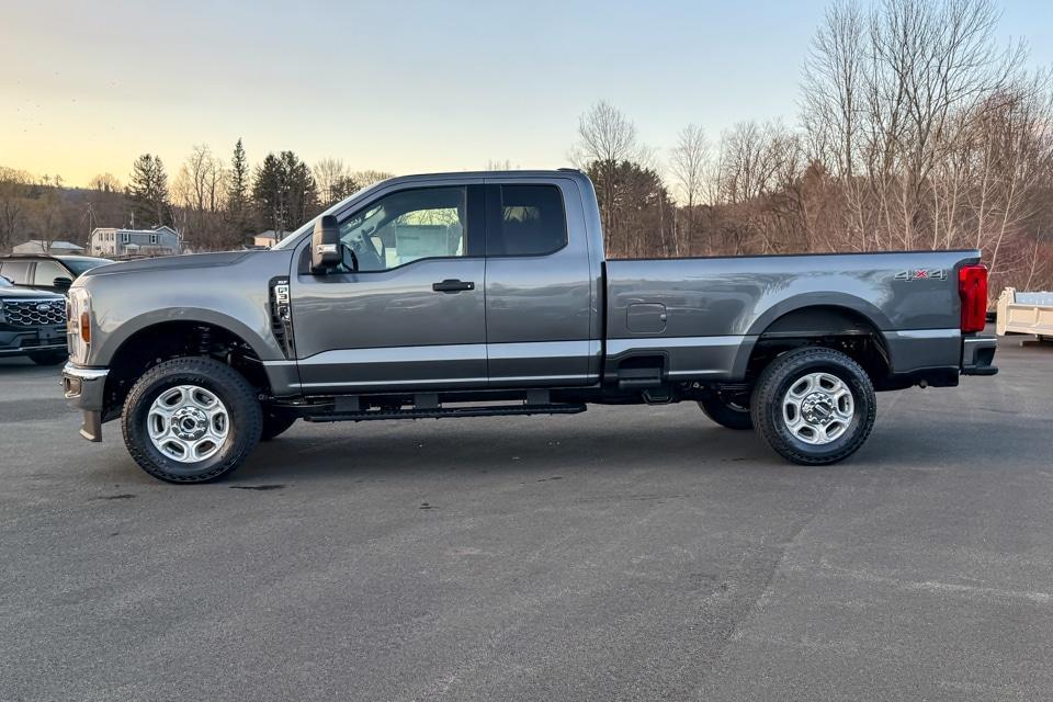 new 2025 Ford F-350 car, priced at $61,125