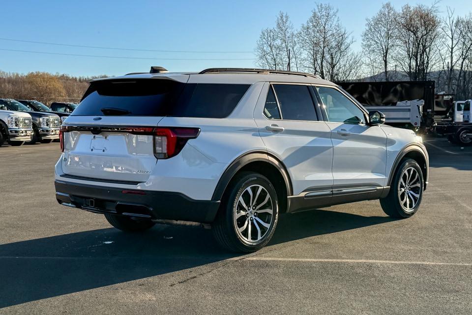 new 2025 Ford Explorer car, priced at $50,900