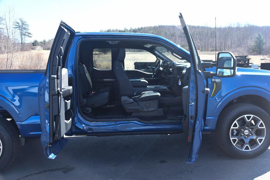 new 2025 Ford F-150 car, priced at $49,670