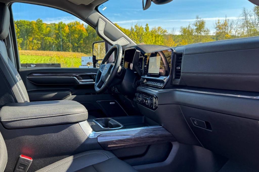 used 2024 Chevrolet Silverado 3500 car, priced at $59,900