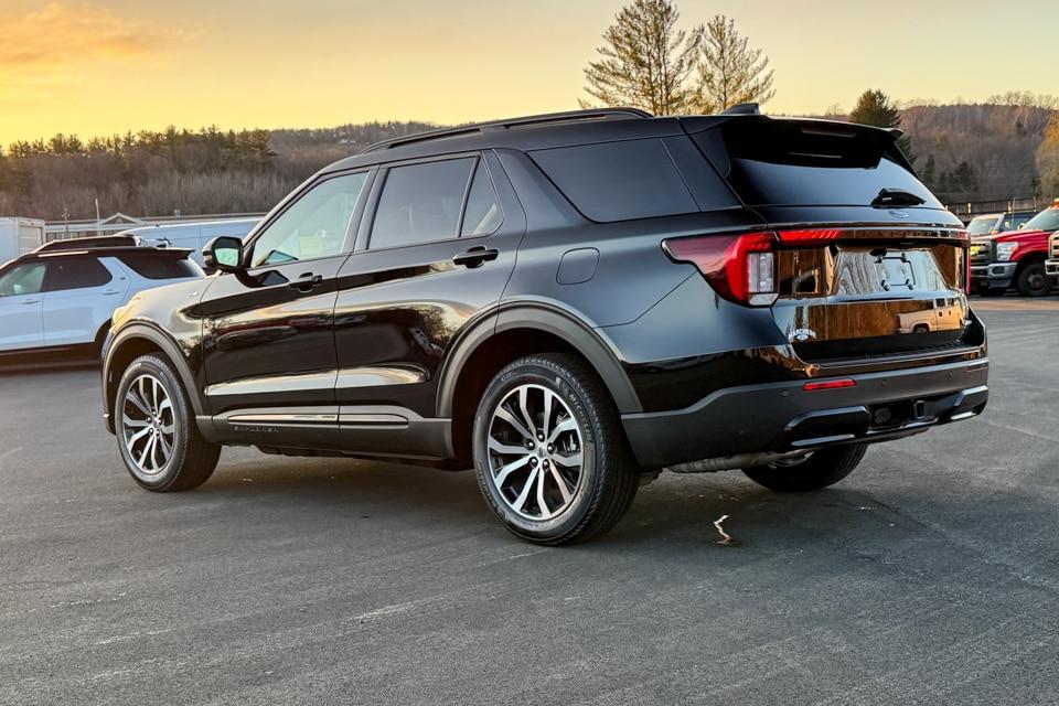 new 2025 Ford Explorer car, priced at $46,505