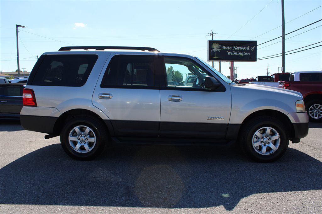 used 2007 Ford Expedition car, priced at $8,995