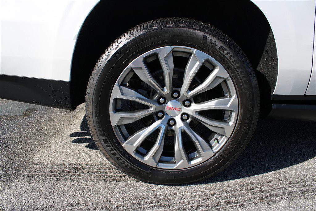 used 2021 GMC Yukon XL car, priced at $59,990