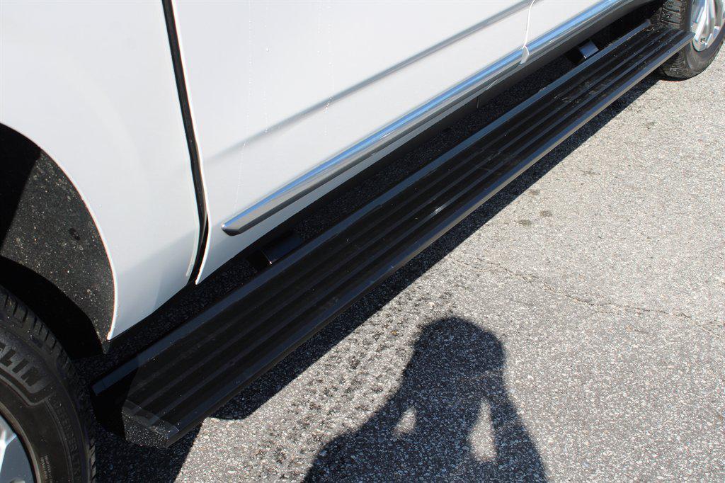 used 2021 GMC Yukon XL car, priced at $59,990