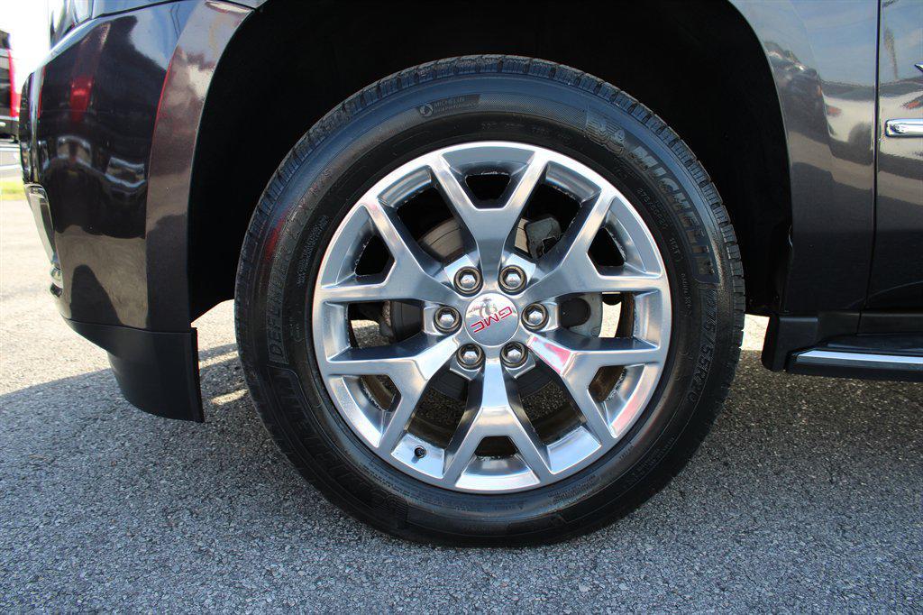used 2017 GMC Yukon car, priced at $28,933