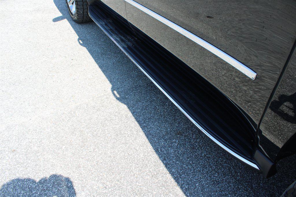 used 2017 GMC Yukon XL car, priced at $22,771