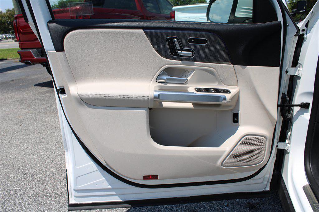 used 2023 Mercedes-Benz GLB 250 car, priced at $29,971