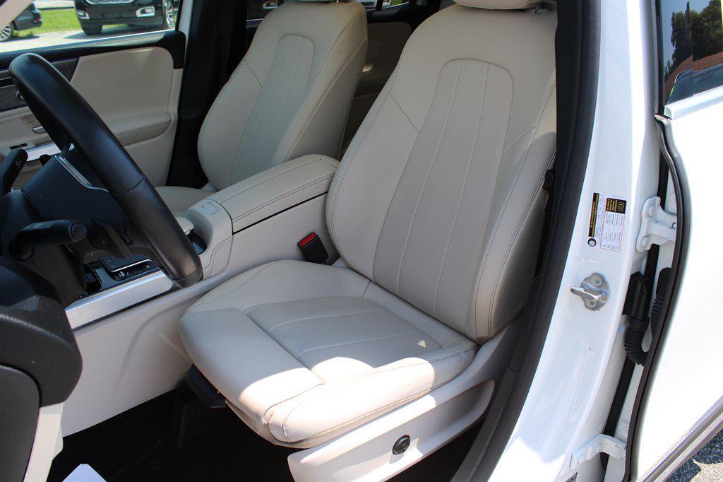 used 2023 Mercedes-Benz GLB 250 car, priced at $29,971