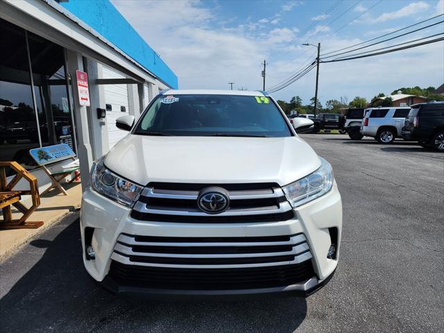 used 2019 Toyota Highlander car, priced at $24,438