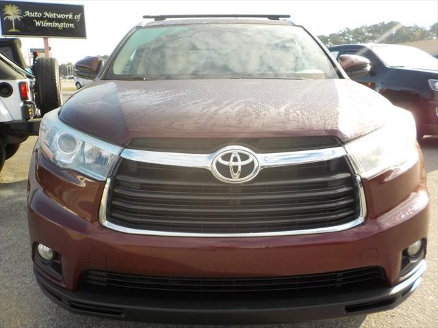 used 2016 Toyota Highlander car, priced at $18,386