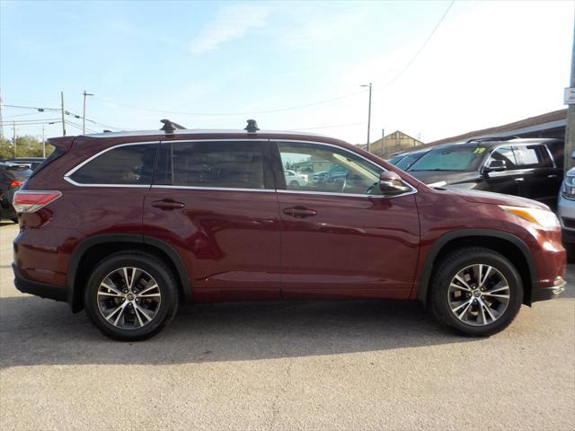 used 2016 Toyota Highlander car, priced at $18,386