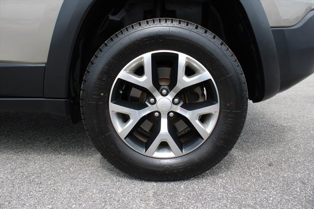 used 2017 Jeep Cherokee car, priced at $15,198