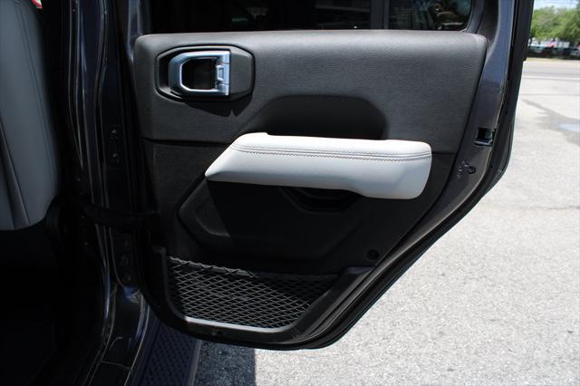 used 2021 Jeep Gladiator car, priced at $34,723