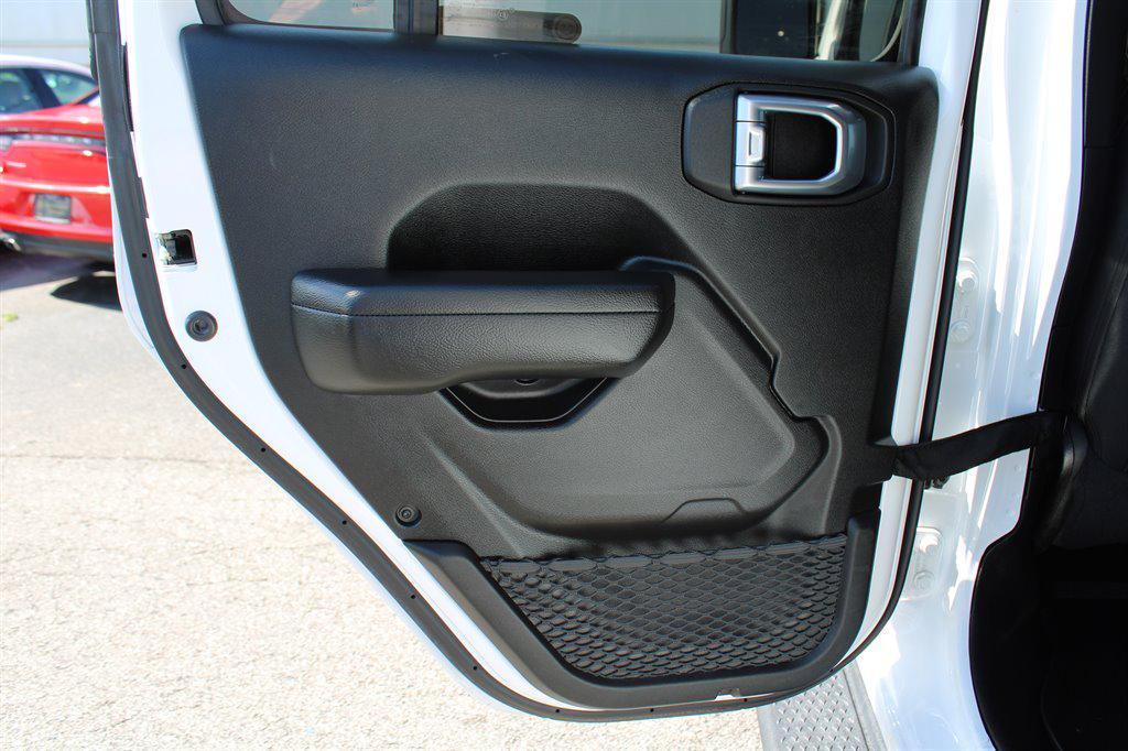used 2022 Jeep Gladiator car, priced at $33,498