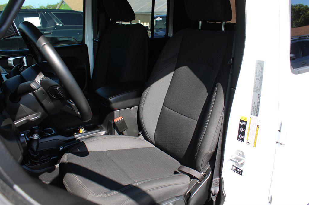 used 2022 Jeep Gladiator car, priced at $33,498