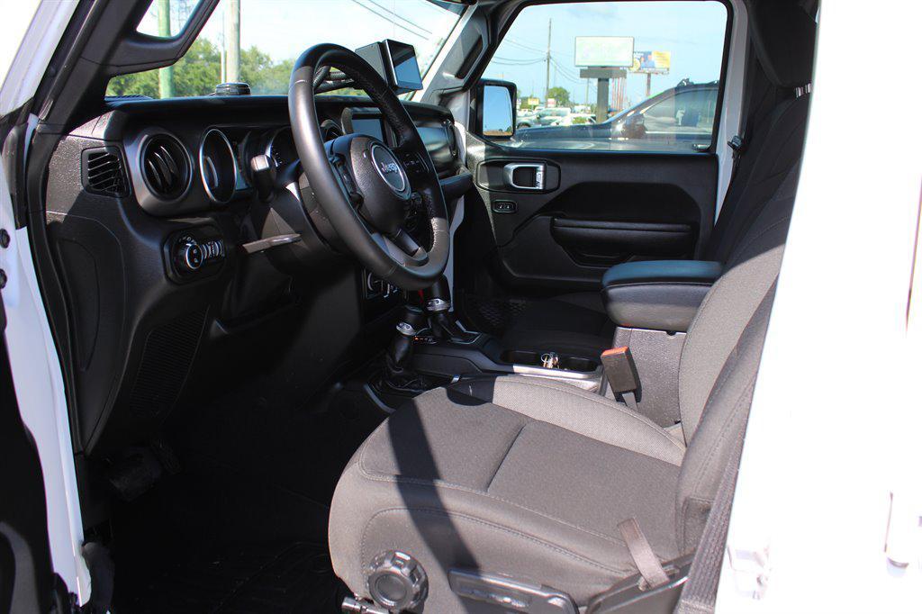 used 2022 Jeep Gladiator car, priced at $33,498