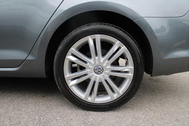 used 2016 Volkswagen Golf SportWagen car, priced at $13,995