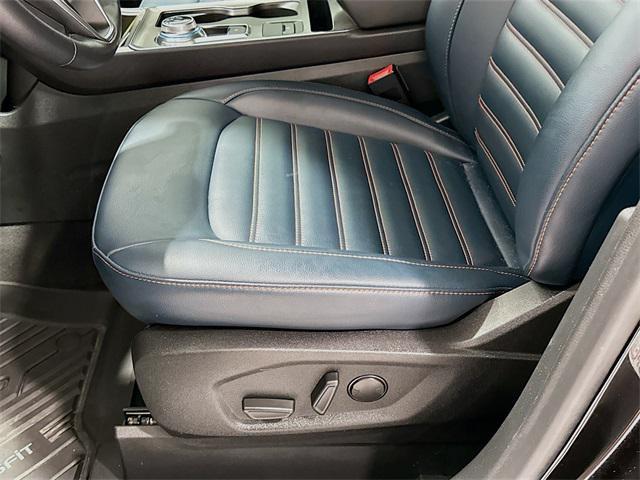 used 2023 Ford Edge car, priced at $27,000