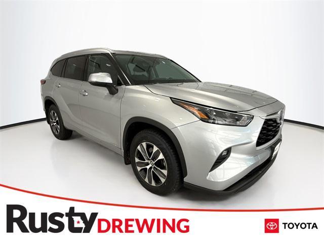used 2022 Toyota Highlander Hybrid car, priced at $42,122