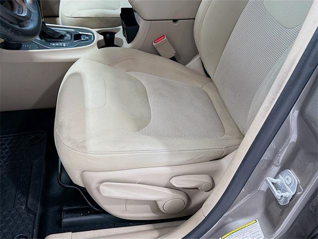 used 2019 Jeep Cherokee car, priced at $15,782
