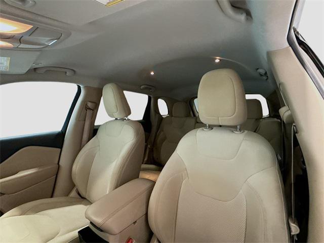 used 2019 Jeep Cherokee car, priced at $15,782