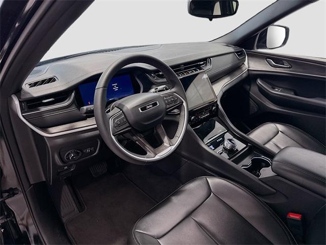 used 2024 Jeep Grand Cherokee car, priced at $38,907