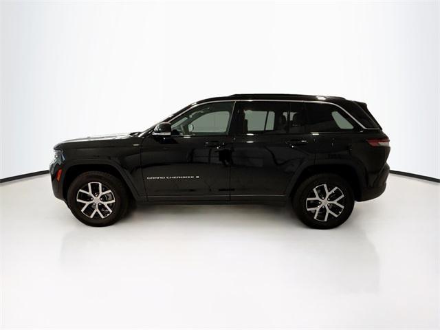 used 2024 Jeep Grand Cherokee car, priced at $38,907