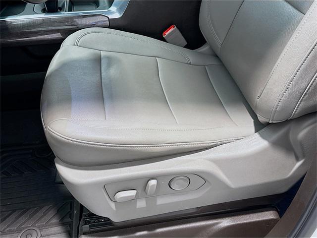 used 2022 Chevrolet Silverado 1500 car, priced at $45,721
