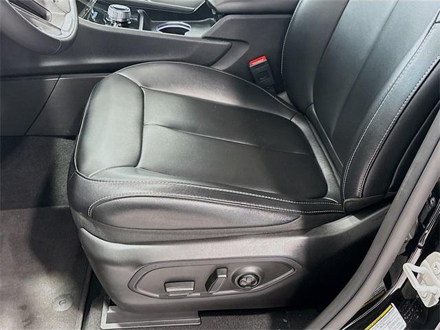 used 2024 Jeep Grand Cherokee car, priced at $40,617