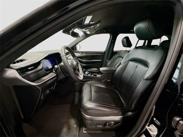 used 2024 Jeep Grand Cherokee car, priced at $40,617