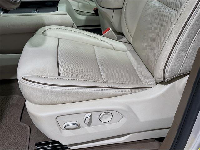 used 2022 GMC Yukon XL car, priced at $45,446