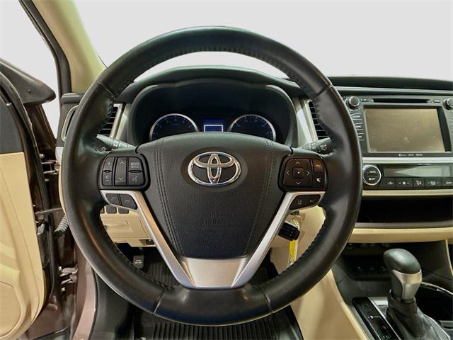 used 2019 Toyota Highlander car, priced at $28,374