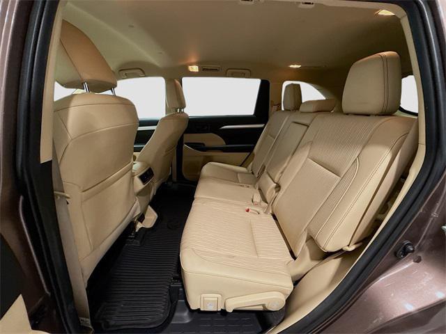 used 2019 Toyota Highlander car, priced at $28,374