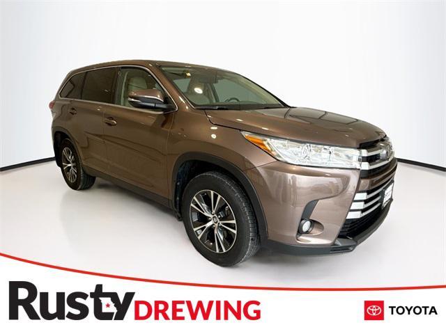 used 2019 Toyota Highlander car, priced at $28,374