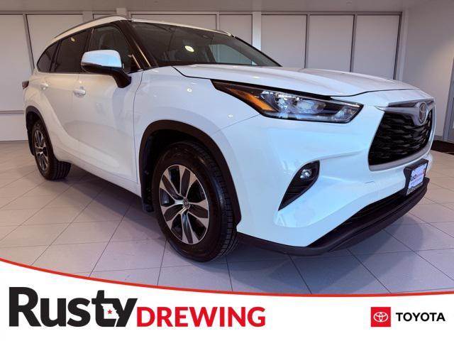 used 2020 Toyota Highlander car, priced at $34,763