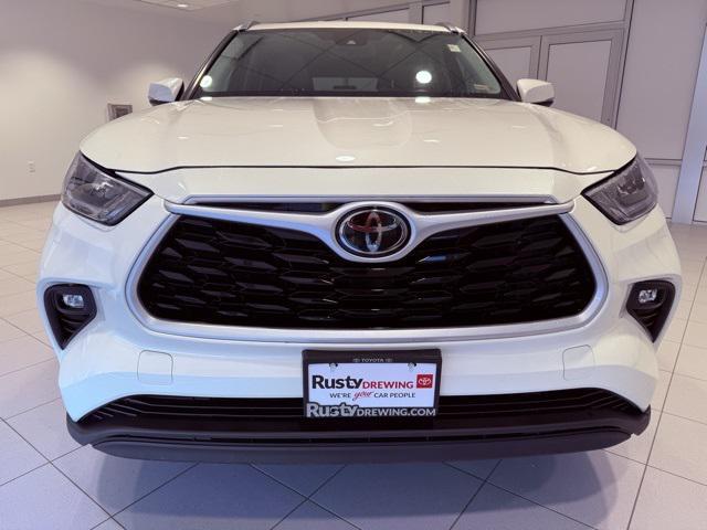 used 2020 Toyota Highlander car, priced at $34,763