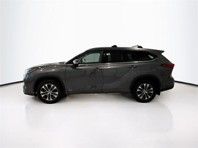used 2022 Toyota Highlander Hybrid car, priced at $39,716