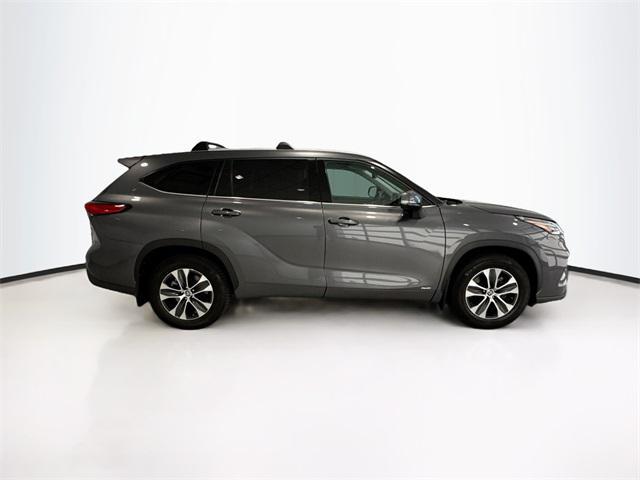 used 2022 Toyota Highlander Hybrid car, priced at $39,716